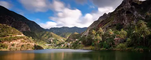 An image of the La Gomera coastline, the destination of the Harmony Voyages Winter Retreal