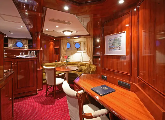 Royal Clipper Owners Suite resized