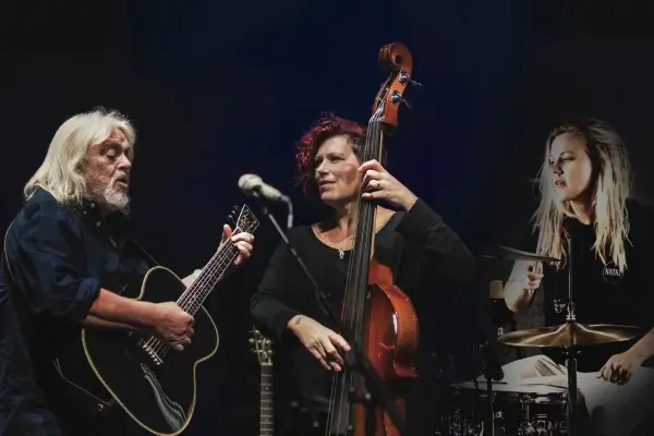 Phil Beer Trio (2)