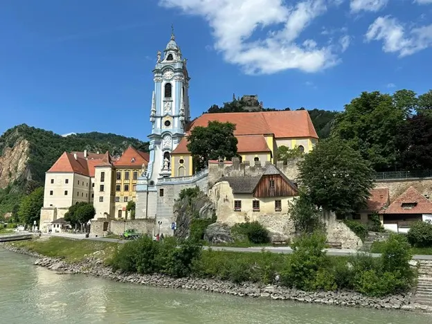 Painting, Cruising & Exploring Krems